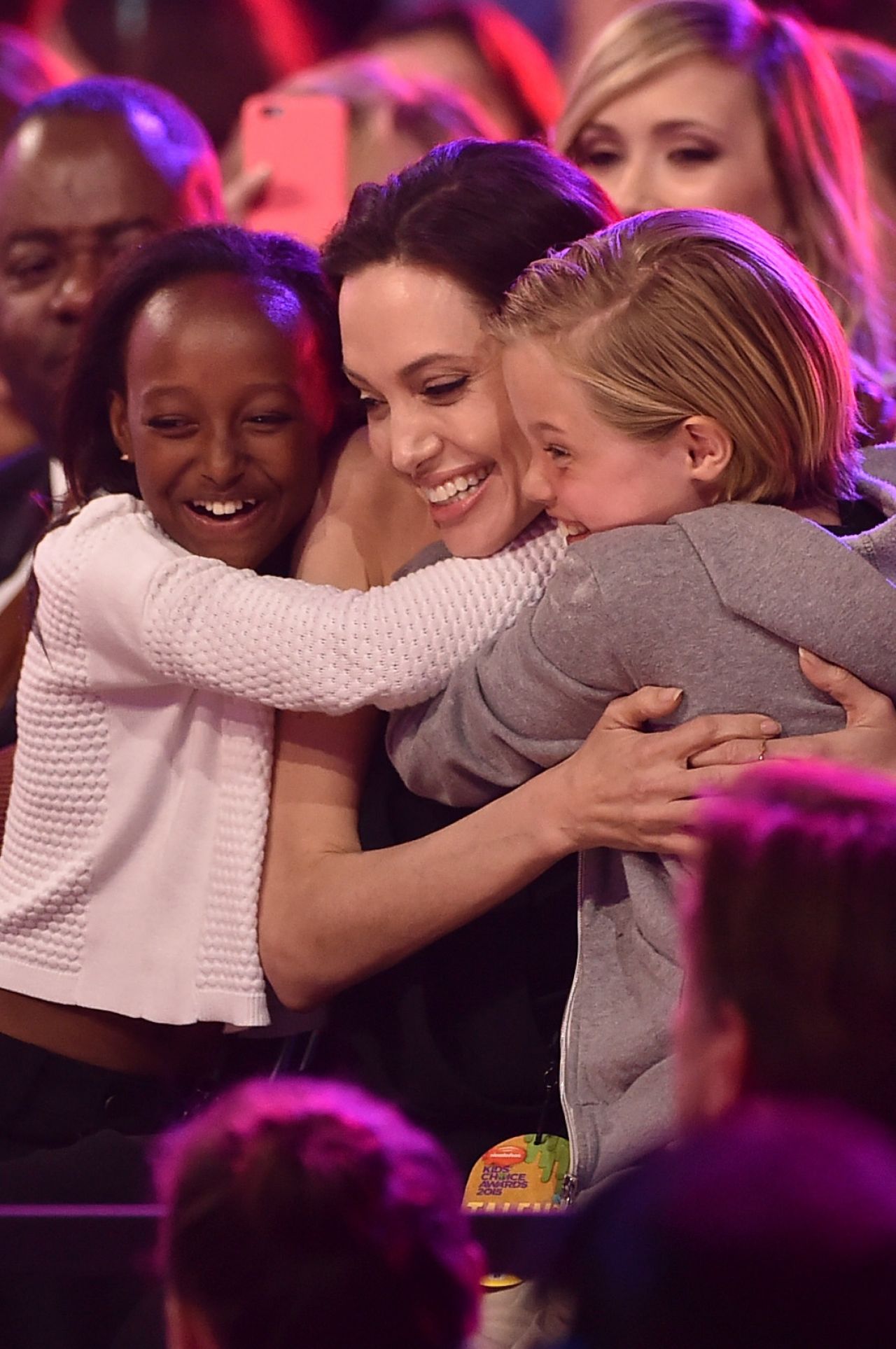 https://theworldtoday.net/wp-content/uploads/2023/12/angelina-jolie-2015-nickelodeon-kids-choice-awards-in-inglewood_7.jpg